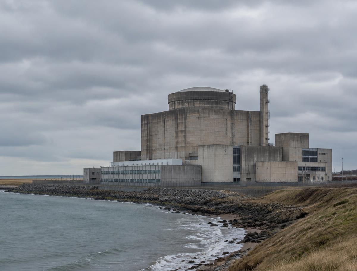 Illustrative image of a coastal nuclear power station; not Hinkley Point B
